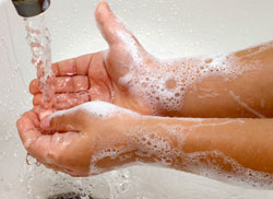 picture of child washing hands